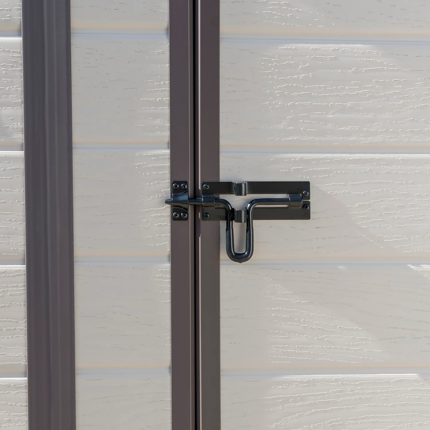 Keter Manor 6 X 4ft Outdoor Garden Pent Storage Shed - Beige/Brown 6 Keter Manor 6 X 4ft Outdoor Garden Pent Storage Shed - Beige/Brown - Image 4