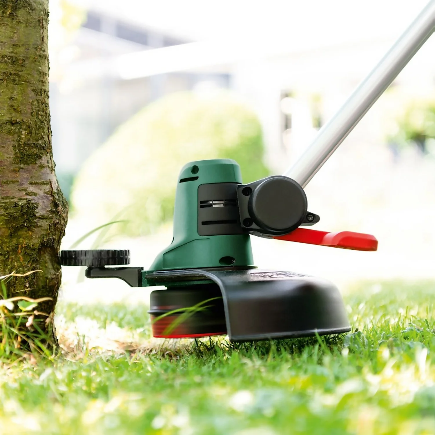 Bosch 18-260 26cm 18V UniversalGrassCut Grass Trimmer 7 Bosch 18-260 26cm 18V UniversalGrassCut Grass Trimmer - Image 5