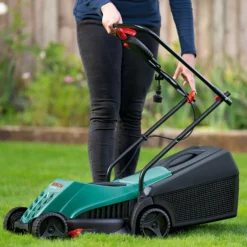Bosch 1200W Rotak 32-12 Electric Lawn Mower - 32cm -Garden Care Shop 12875195 8975028915682314