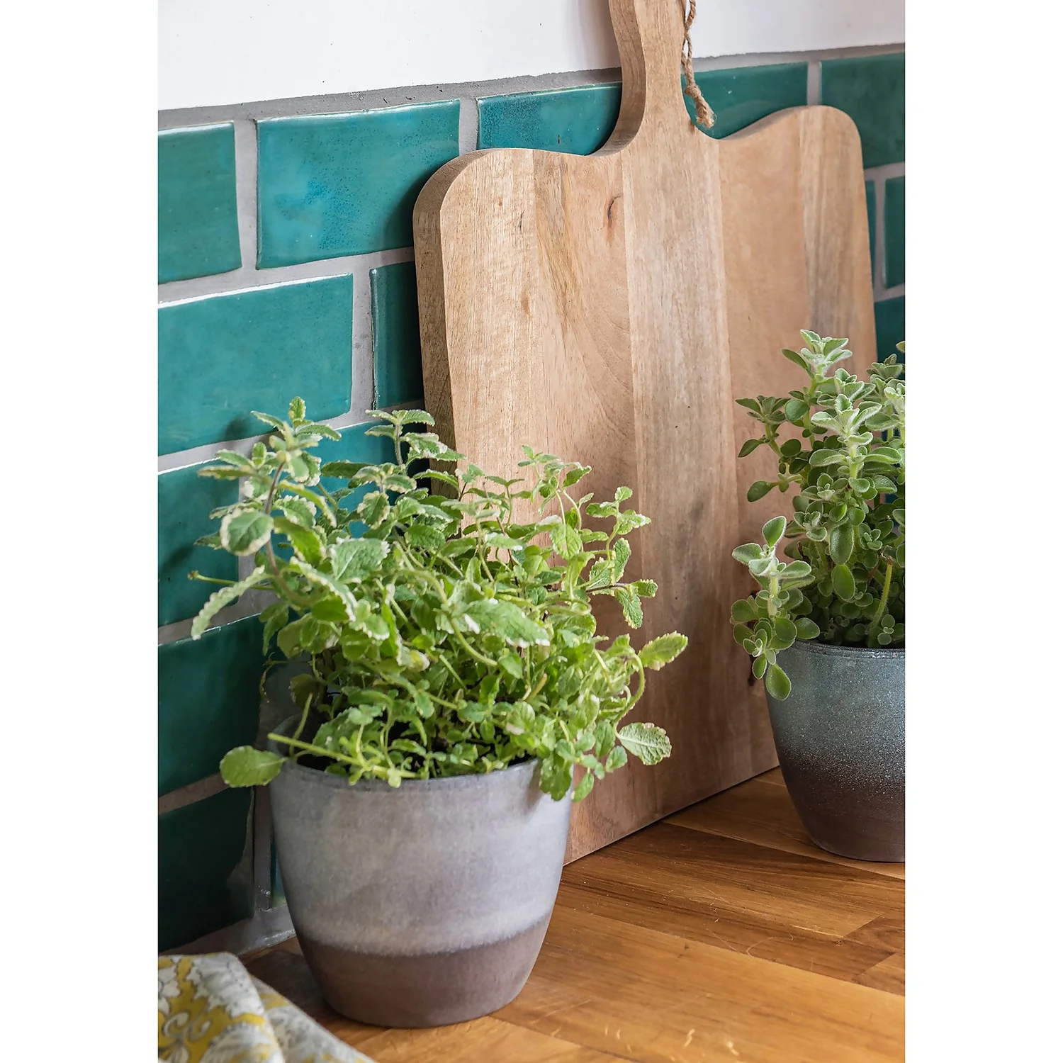 Hampton Moon Ceramic Pot - 14cm 4 Hampton Moon Ceramic Pot - 14cm - Image 2