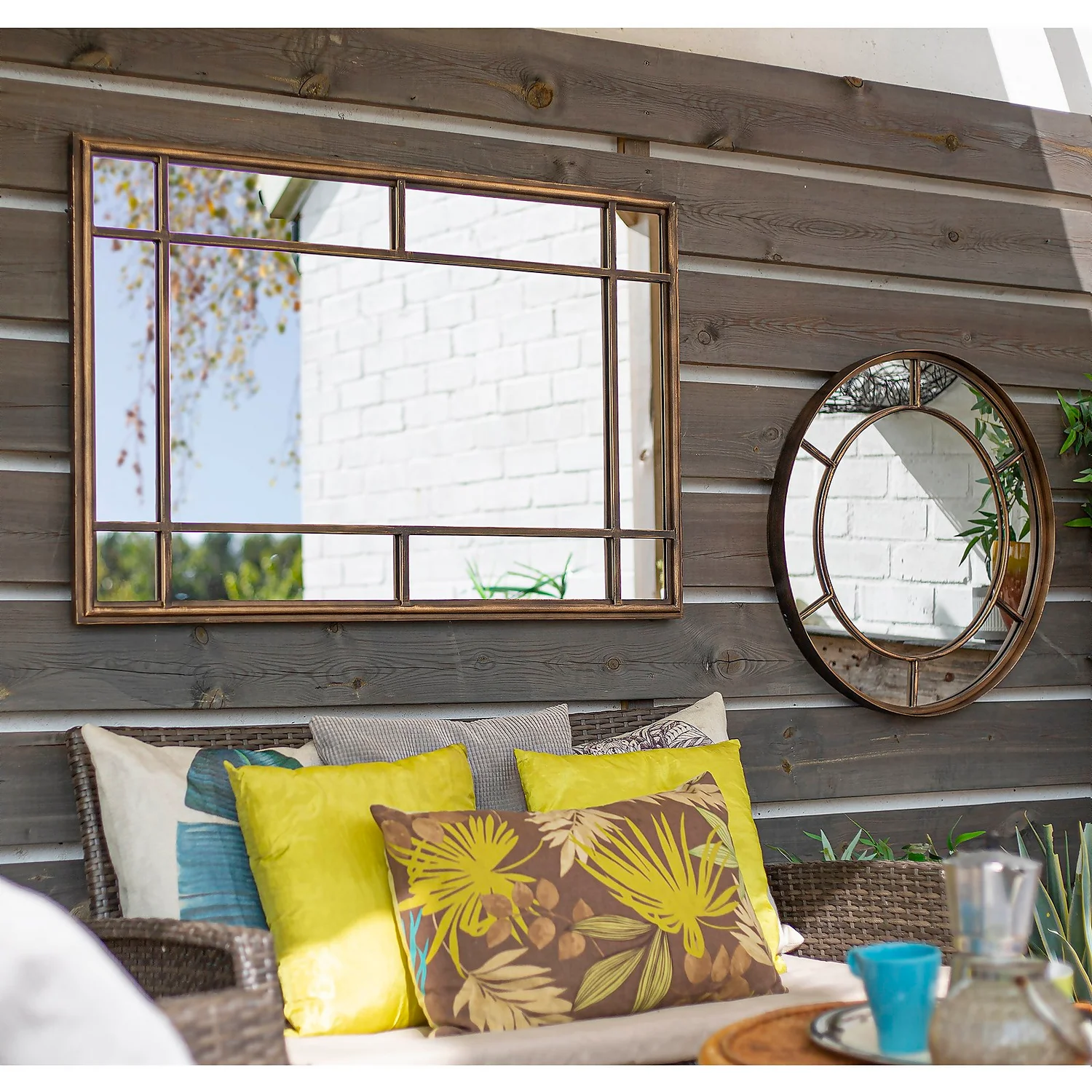 Milano Outdoor Garden Mirror - 100cm 5 Milano Outdoor Garden Mirror - 100cm - Image 3