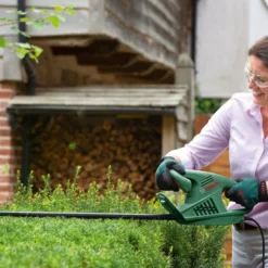 Bosch EasyHedgeCut 45-16 Hedge Trimmer 12 Bosch EasyHedgeCut 45-16 Hedge Trimmer -Garden Care Shop 13496927 2034931200060101