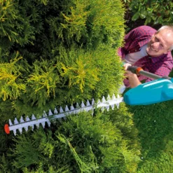 GARDENA Telescopic Cordless 18V Hedge Trimmer 14 GARDENA Telescopic Cordless 18V Hedge Trimmer -Garden Care Shop 13524827 2074936344471519