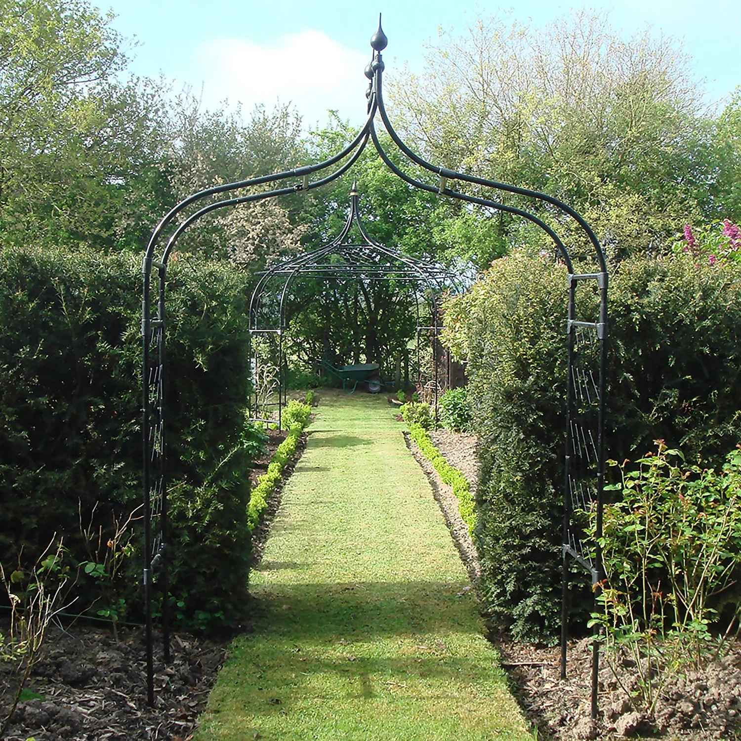 Agriframes Gothic Garden Arch - (H)2.4M X (W) 1.2m X (D)0.45m - Black 4 Agriframes Gothic Garden Arch - (H)2.4M X (W) 1.2m X (D)0.45m - Black - Image 2