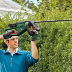 Bosch UniversalHedgeCut 18V-55 Hedge Cutter 17 Bosch UniversalHedgeCut 18V-55 Hedge Cutter -Garden Care Shop 14230139 1515023659987198