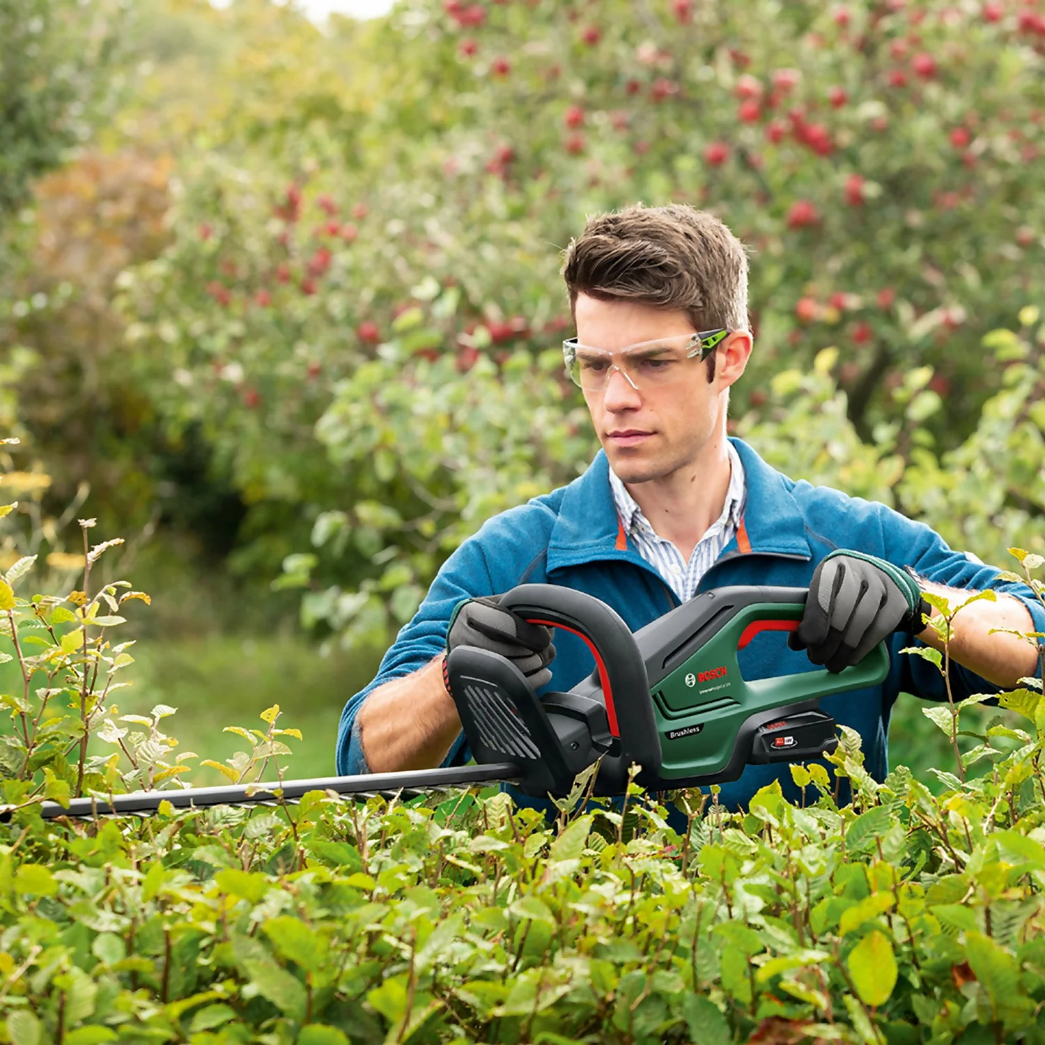 Bosch UniversalHedgeCut 18V-55 Hedge Cutter 10 Bosch UniversalHedgeCut 18V-55 Hedge Cutter - Image 8